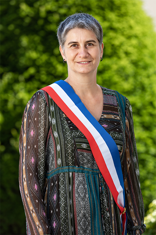 Florence FÉVRIER Maire de Saint Ouen en Belin